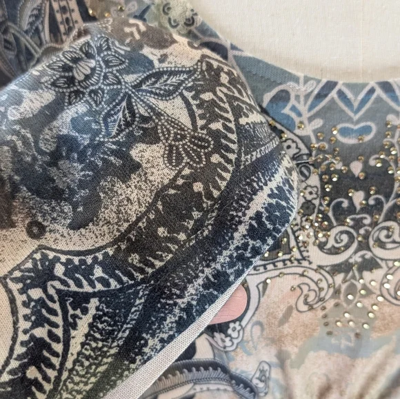 ONE WORLD Women's Size Medium Multicolor Patterned Tunic with Green Lace Hem - Picture 11 of 12